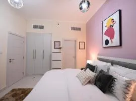 Trinity Holiday Homes - Discover the true definition of luxury at 2BR in Dubai Marina