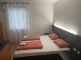 Room AA, hotel u gradu Dravograd