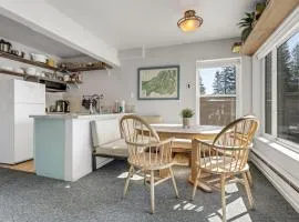 Completely remodeled - luxury furnishings and amazing natural light Tamarack Condo 10 condo