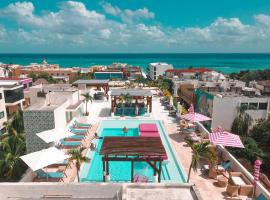 Hotel The Palm, hotel with hot tubs in Playa del Carmen