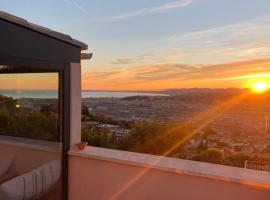 Appartement d’exception vue panoramique, hotel near Allianz Riviera Stadium, Nice