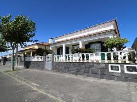 Casa das Vinhas, itsepalvelumajoitus kohteessa Mosteiros