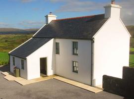 Nellie's Farmhouse, casa o chalet en Bantry