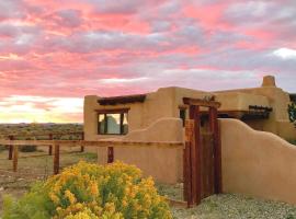 Casa Allis Taos, cabaña o casa de campo en El Prado