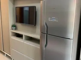 Lindo Studio Matinhos Prédio na beira mar.