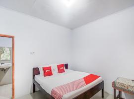 OYO 90924 Tarsius Homestay, hotel v mestu Bitung