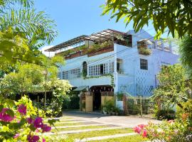 Balai Tinay Guesthouse, habitación en casa particular en Legazpi