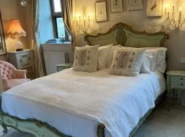 Pytts House Boutique Bed & Breakfast