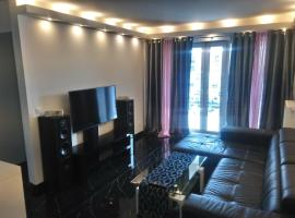 Apartamenty Tenisowa, hotel near Central Cemetery, Szczecin