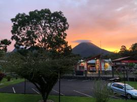 Condo's Vista Al Volcan, apartahotel en Fortuna