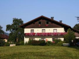 Ferienwohnungen Grabnerbauer, družinam prijazen hotel v Mondseeju