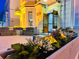 Merrion Hotel, hotel in Llandudno