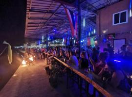 Social Quarters, hotel em Railay Beach