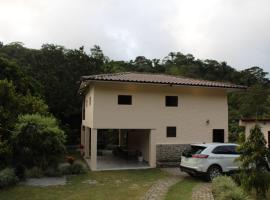 Cabaña Kundalini, vacation home in Antón