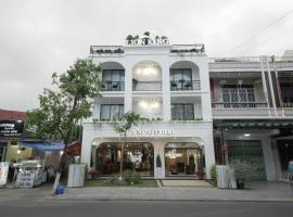 Lion King Hotel, hotel near Assembly Hall of the Cantonese Chinese Congregation, Hoi An