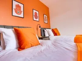 STALDON COURT - Open Plan Apartment, High Speed Wi-Fi, Free Parking
