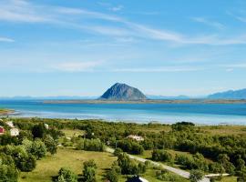 Hoven View - middle of Lofoten, hotel with parking in Smedvik