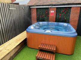 Friends House, Hot Tub, Sleeps 6, hotel em Blackpool