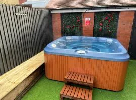 Friends House, Hot Tub, Sleeps 6