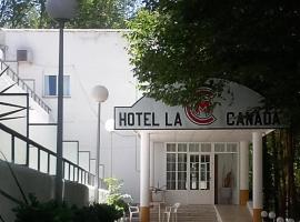 오사 데 몬티엘에 위치한 호텔 HOSTAL LA CAÑADA RUIDERA