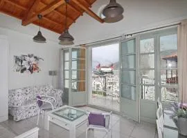 Port view apartment