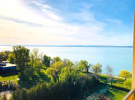 Aqua Blue Apartmanok - Siófok, family hotel in Siófok