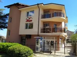 Къща, стаи за гости Мери