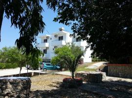 Saint George Ecotel, hotel v destinaci Kalavárda