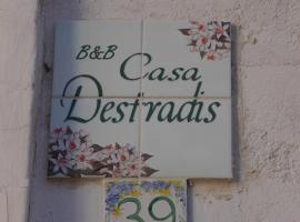 Casa Destradis B&B, пансион със закуска в Ориа