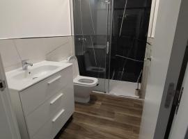 Apartamento Manuela, totalmente nuevo, 8 km de la playa