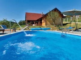 Stunning Home In Radakovo With Outdoor Swimming Pool, villa in Radakovo