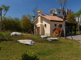 Sunnylands B&B 日光小鎮民宿, hotel v destinaci Dayin