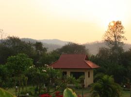 Mai Siam Resort, hótel í Mae On