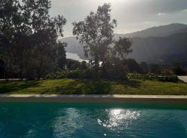 Casa em Resende com Vista Para o Rio Douro, vikendica u gradu Resende