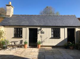 Courtyard Cottage, holiday rental in Stroud