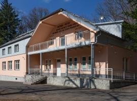 Penzion Živec - restaurace a ubytování, hotel in Písek