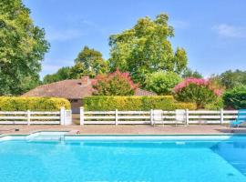 L Uni Vert d Azur gite 10 pers piscine et mini ferme proche océan, cottage in Azur