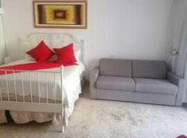 Room in Guest room - Mono-local apartment type private garden Boca Chica resort, hotell i Boca Chica