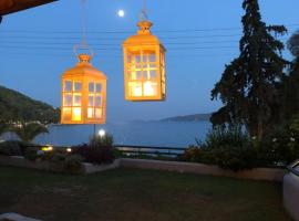 Unique luxury beach house in Poros Island, hotell i Poros