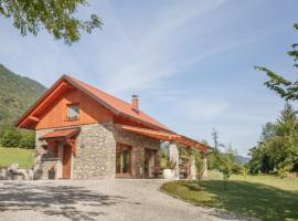 Holiday Home Na Biru 2, hotel in Tolmin