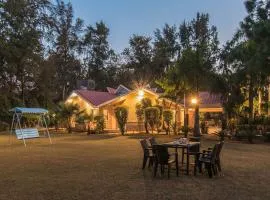 StayVista at Solitude in the Woods- 2BR Villa in Delhi with Lawn Bonfire