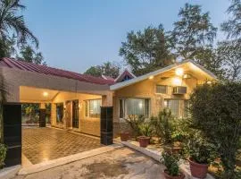 StayVista at Solitude in the Woods- 2BR cozy house in Sohna Delhi