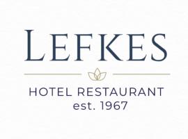 Hotel Lefkes, готель у місті Паралія-Скотінас