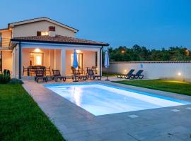 Holiday house Luca, hotel v Poreči
