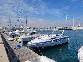 Zeus, barco en Valencia