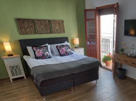 Olive Tree Bed and Breakfast, bed and breakfast en Olvera