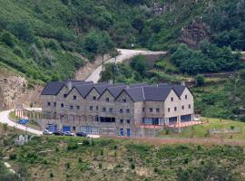 INATEL Piodao, hotel with parking in Piódão
