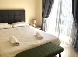 Luxury Two-Bedroom Apartment in amazing place Lukomorye C4, soodne hotell 