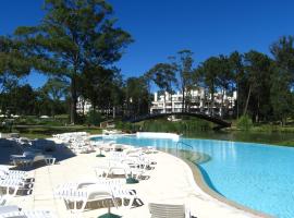 Green Park Propietarios, viešbutis mieste Punta del Estė
