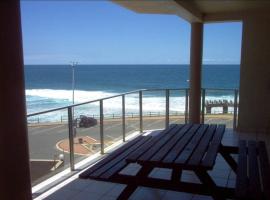 201 Dolphin View Margate, hotel di Margate
